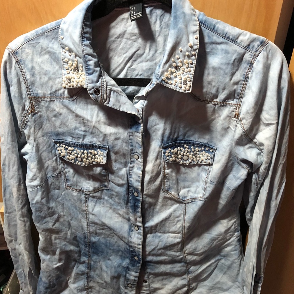 Pearl Jean Button up